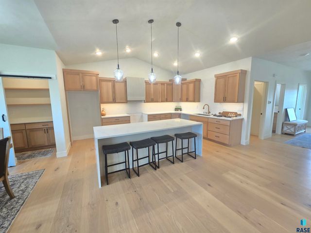 8412 E Spearfish Ct Court, Sioux Falls, SD 57110