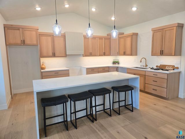 8412 E Spearfish Ct Court, Sioux Falls, SD 57110