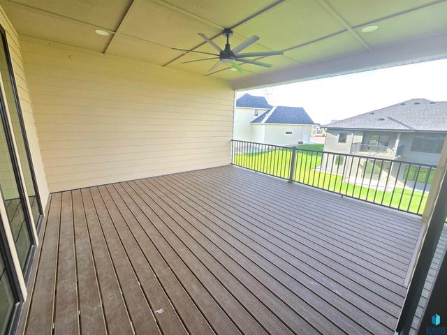 8412 E Spearfish Ct Court, Sioux Falls, SD 57110