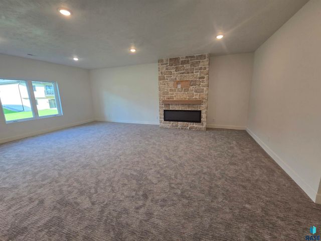 8412 E Spearfish Ct Court, Sioux Falls, SD 57110