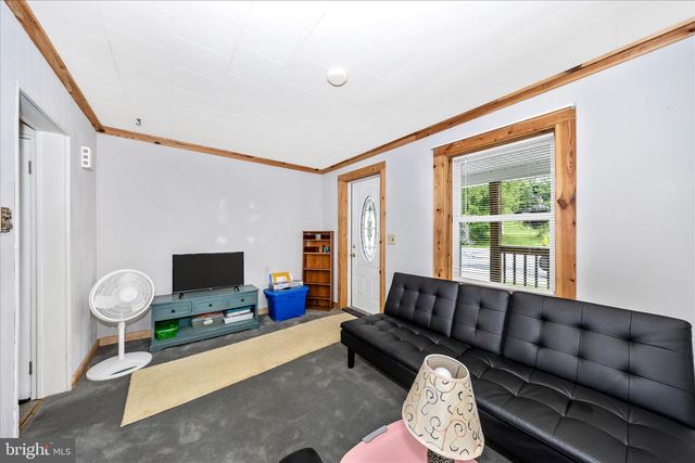 455-457 W 5TH STREET, Waynesboro, PA 17268