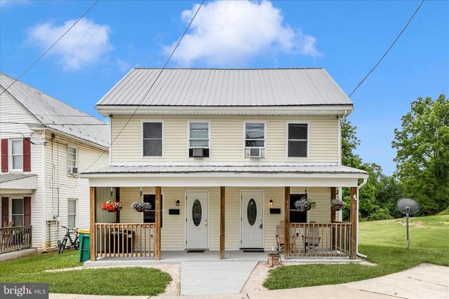 455-457 W 5TH STREET, Waynesboro, PA 17268