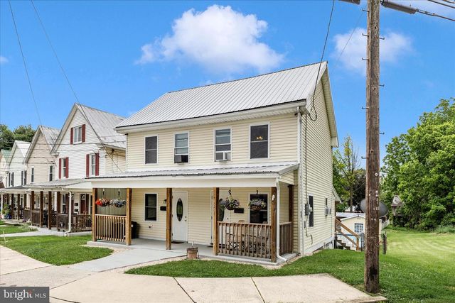 455-457 W 5TH STREET, Waynesboro, PA 17268