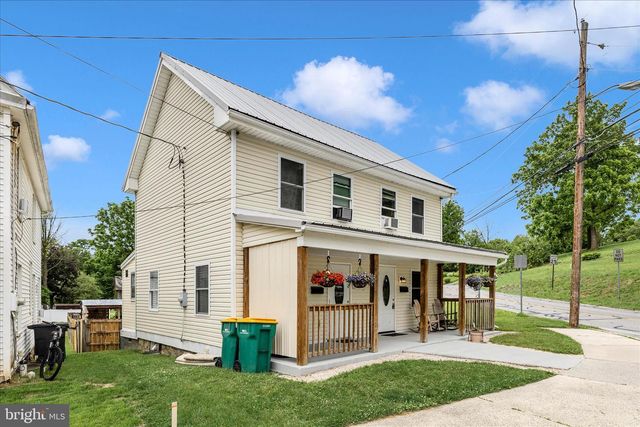 455-457 W 5TH STREET, Waynesboro, PA 17268