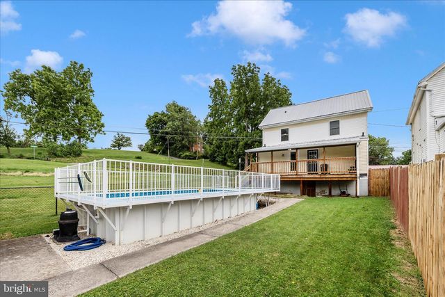455-457 W 5TH STREET, Waynesboro, PA 17268