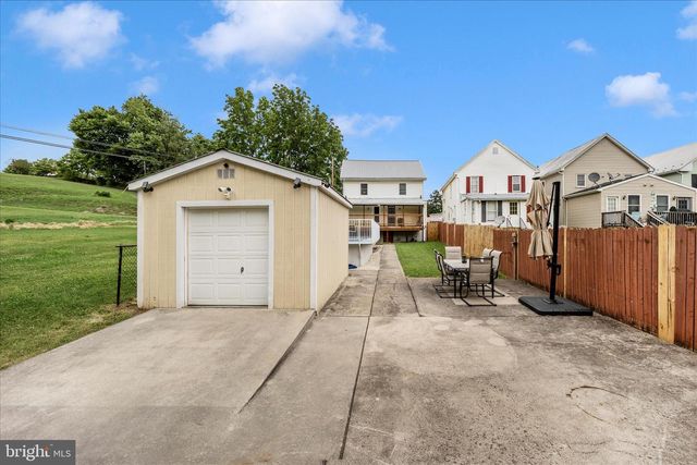 455-457 W 5TH STREET, Waynesboro, PA 17268