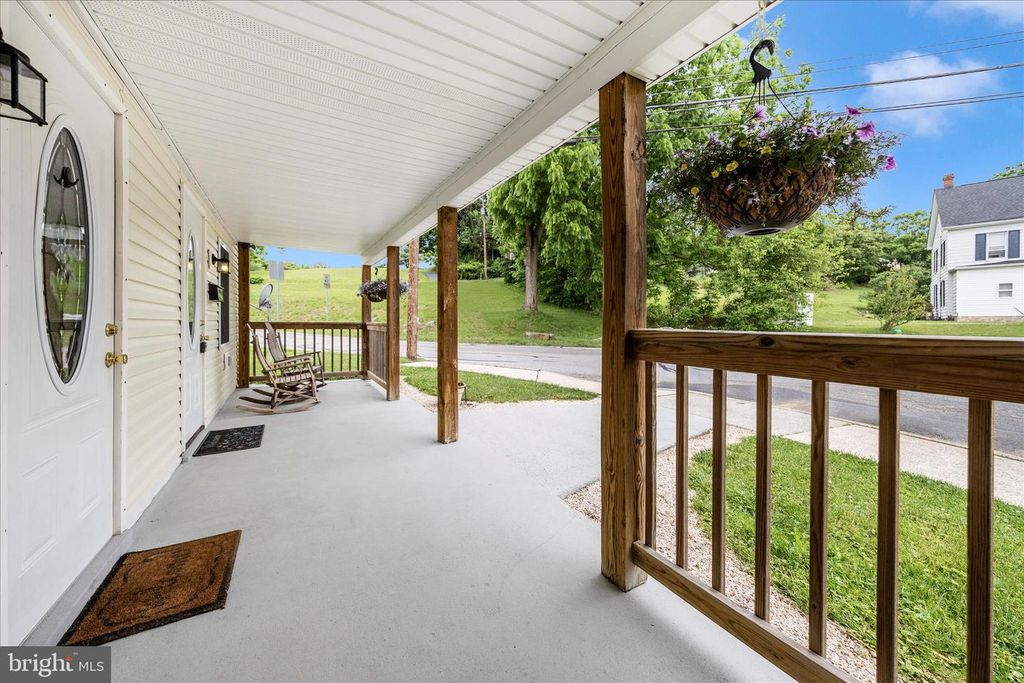 455-457 W 5TH STREET, Waynesboro, PA 17268