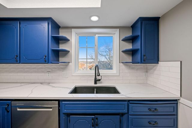 309 WILDWOOD RD Road, Council Bluffs, IA 51503