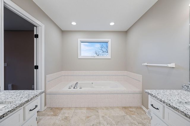 309 WILDWOOD RD Road, Council Bluffs, IA 51503