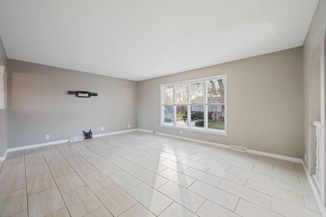 309 WILDWOOD RD Road, Council Bluffs, IA 51503