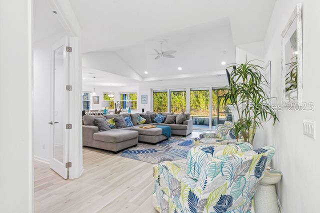 1156 Parrot Ave, Hardeeville, SC 29927