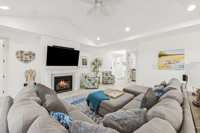 1156 Parrot Ave, Hardeeville, SC 29927