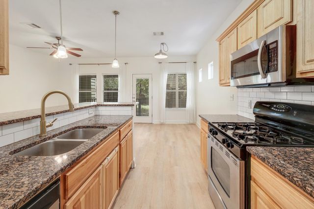 4803 Pecan Springs RD B, Austin, TX 78723