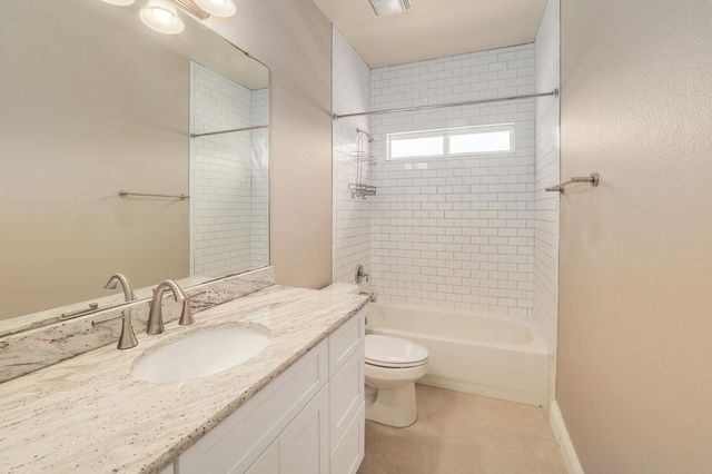 4803 Pecan Springs RD B, Austin, TX 78723