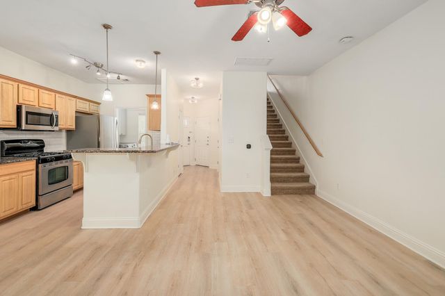 4803 Pecan Springs RD B, Austin, TX 78723