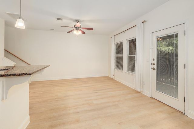 4803 Pecan Springs RD B, Austin, TX 78723
