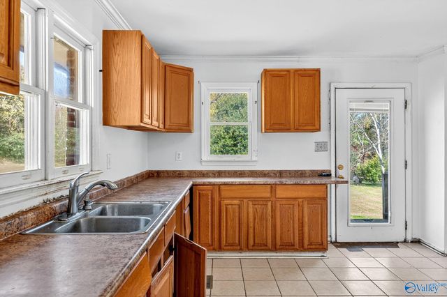 7521A Moores Mill Road NE, Huntsville, AL 35811