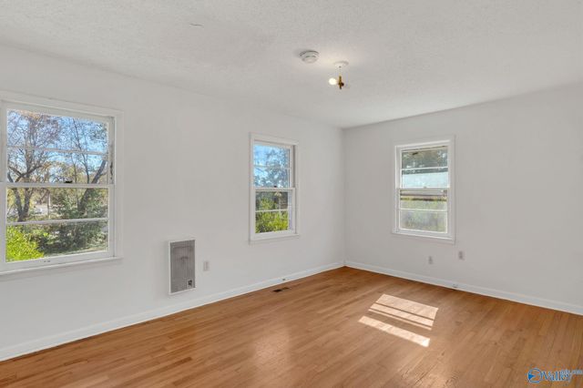 7521A Moores Mill Road NE, Huntsville, AL 35811