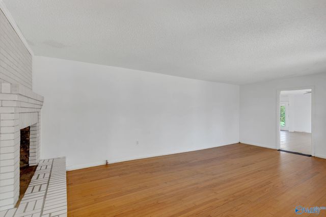 7521A Moores Mill Road NE, Huntsville, AL 35811