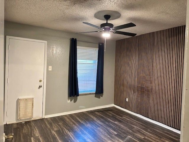 810 Woodland Court, Kennedale, TX 76060