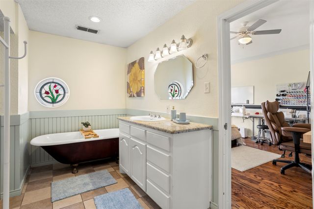 5200 Hopper Road, Burleson, TX 76028