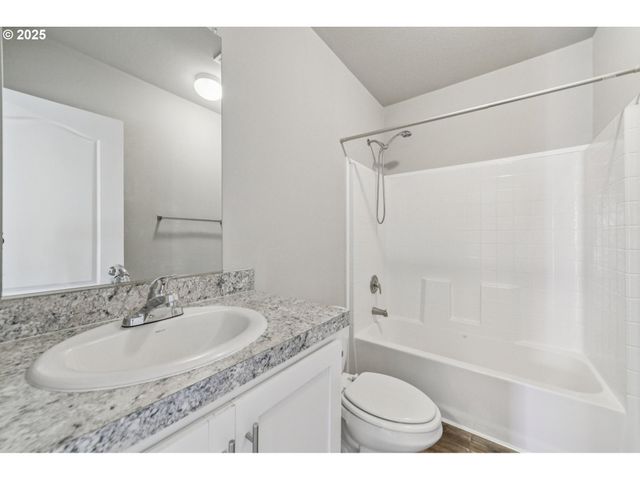 507 Ne 99TH St 95, Vancouver, WA 98665