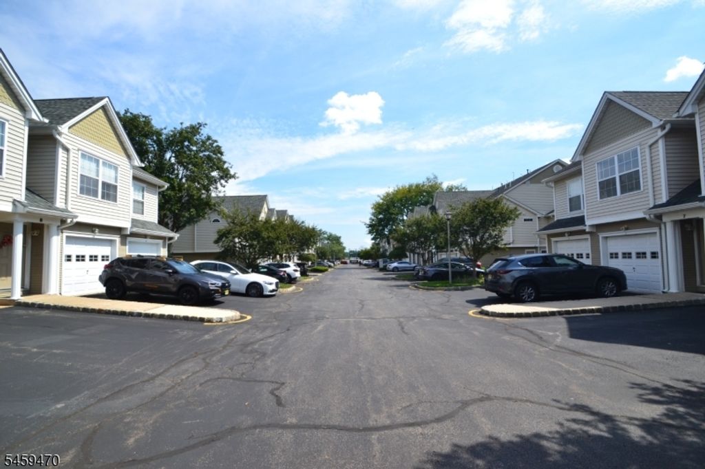 4 Collura Ln, Clifton City, NJ 07012 — photo 2
