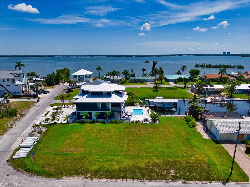 1 Palmview BLVD, Fort Myers Beach, FL 33931