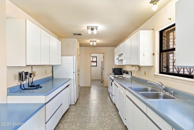 1730 Valencia Drive, Las Cruces, NM 88001