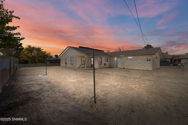 1730 Valencia Drive, Las Cruces, NM 88001
