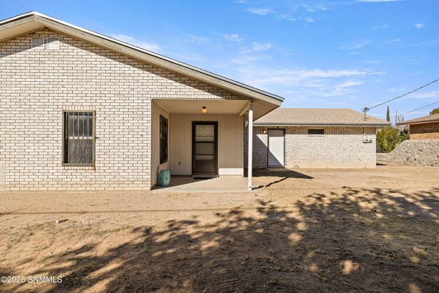 1730 Valencia Drive, Las Cruces, NM 88001