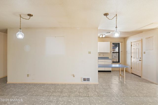 1730 Valencia Drive, Las Cruces, NM 88001