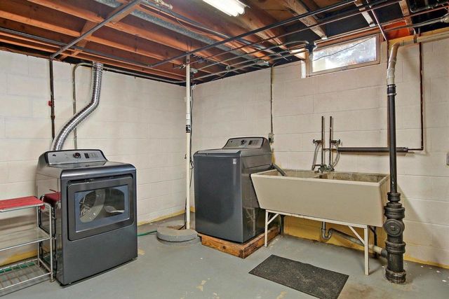 8015 48th AVENUE, Kenosha, WI 53142