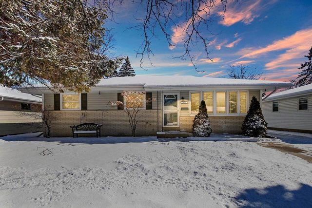 8015 48th AVENUE, Kenosha, WI 53142