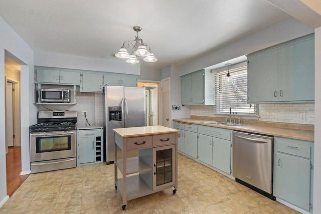 8015 48th AVENUE, Kenosha, WI 53142