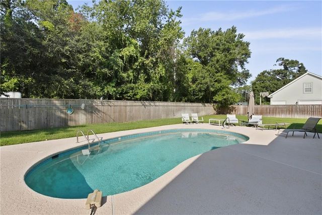 6 Quail Run, Brunswick, GA 31525