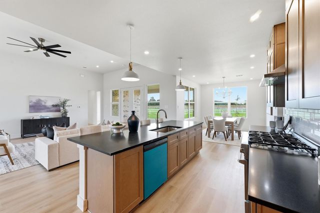 5024 Sophie Slansky Way, Sealy, TX 77474
