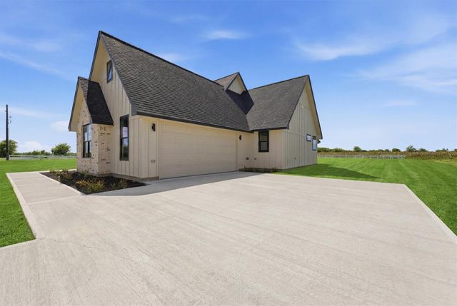 5024 Sophie Slansky Way, Sealy, TX 77474