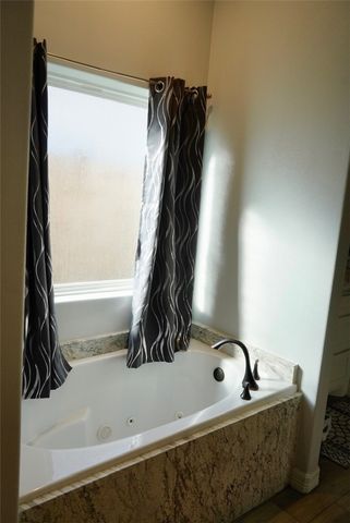 3118 Stone Creek Dr, Corpus Christi, TX 78410