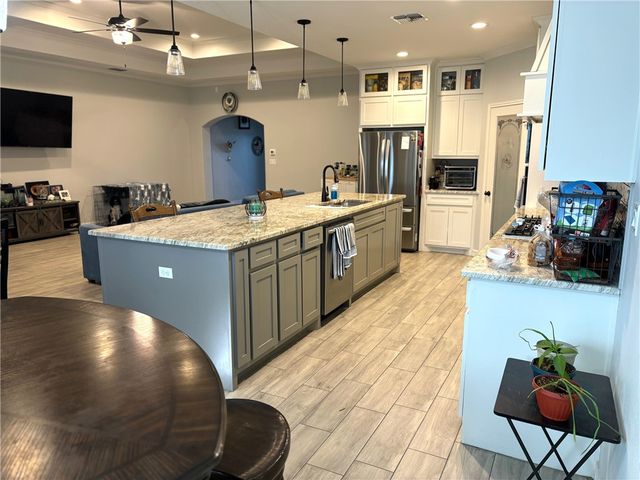 3118 Stone Creek Dr, Corpus Christi, TX 78410