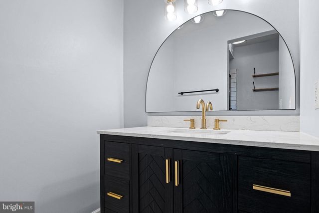 1204 W 8TH ST, Wilmington, DE 19806