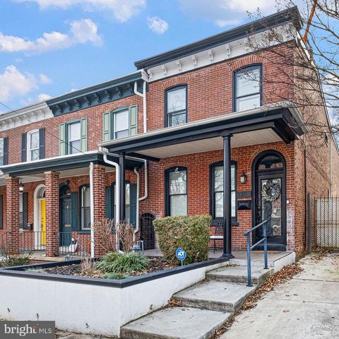 1204 W 8TH ST, Wilmington, DE 19806