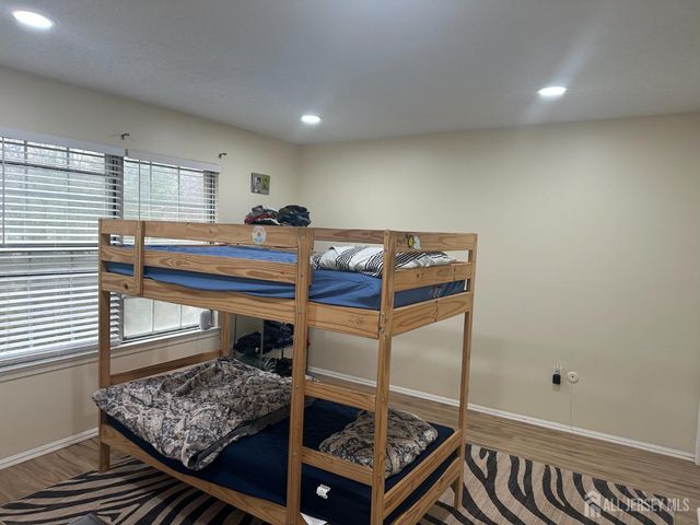 13 Albury Way, North Brunswick, NJ 08902