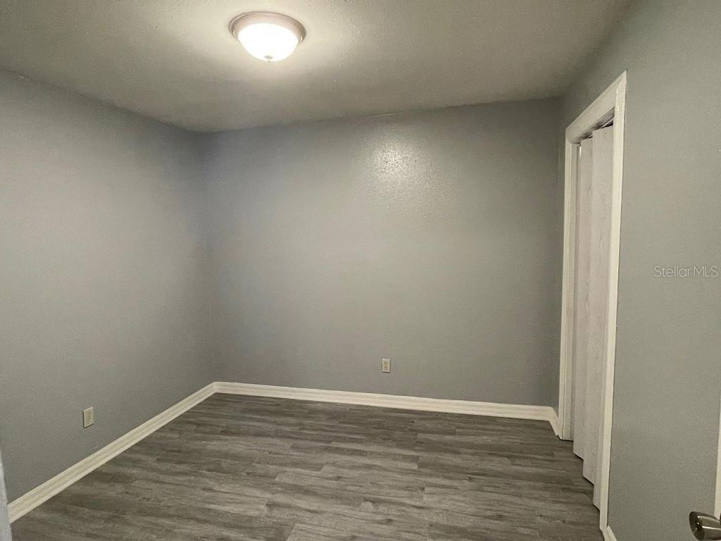 Image 10 of property listing at 2405 HARPER STREET, Tampa, FL 33605