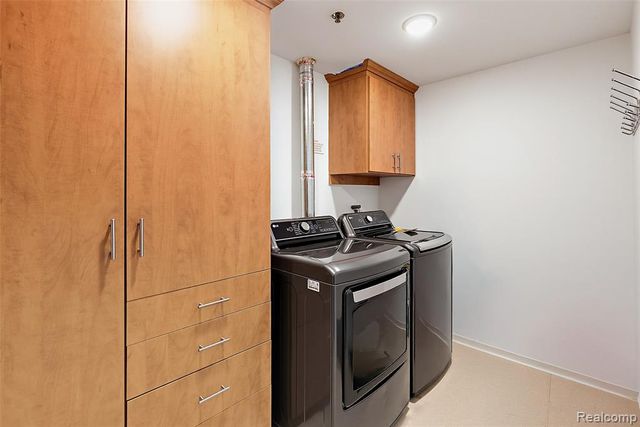 432 S Washington Avenue 1404, Royal Oak, MI 48067