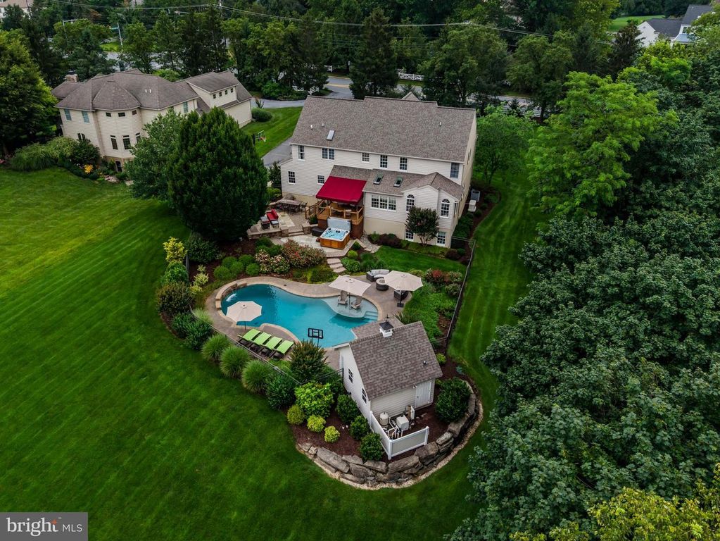 2990 NOLT RD, Lancaster, PA 17601