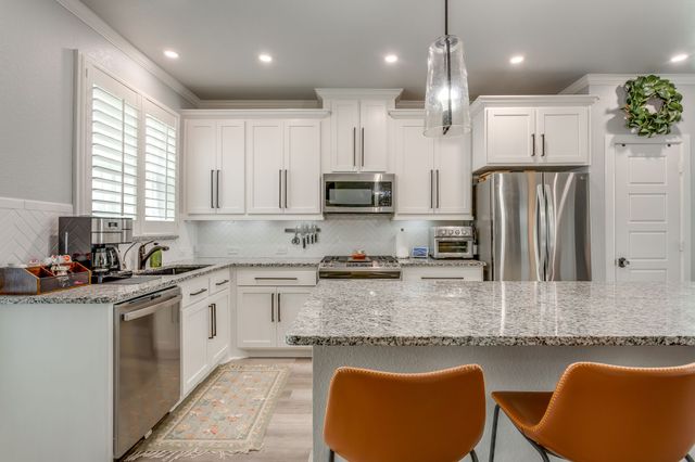 14221 Walsh Avenue, Fort Worth, TX 76008