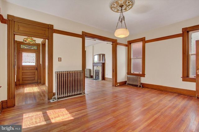 407 CARLISLE ST, Hanover, PA 17331
