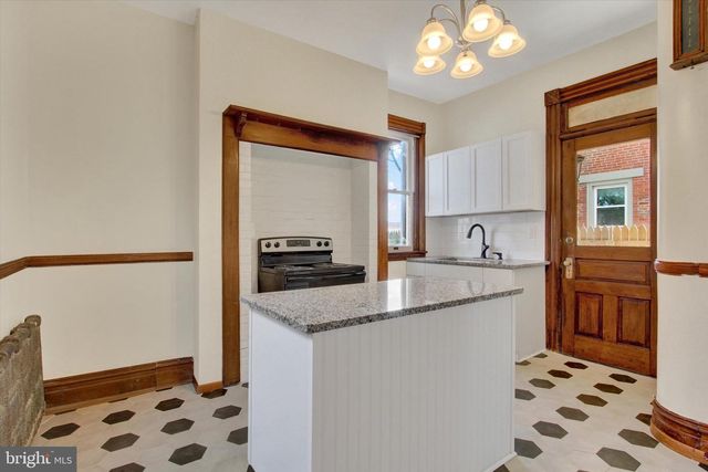 407 CARLISLE ST, Hanover, PA 17331