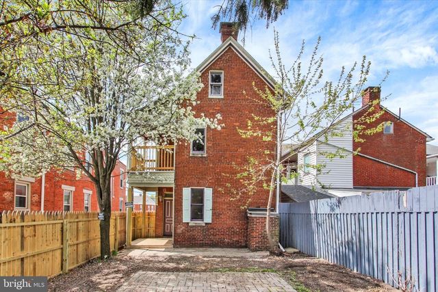 407 CARLISLE ST, Hanover, PA 17331